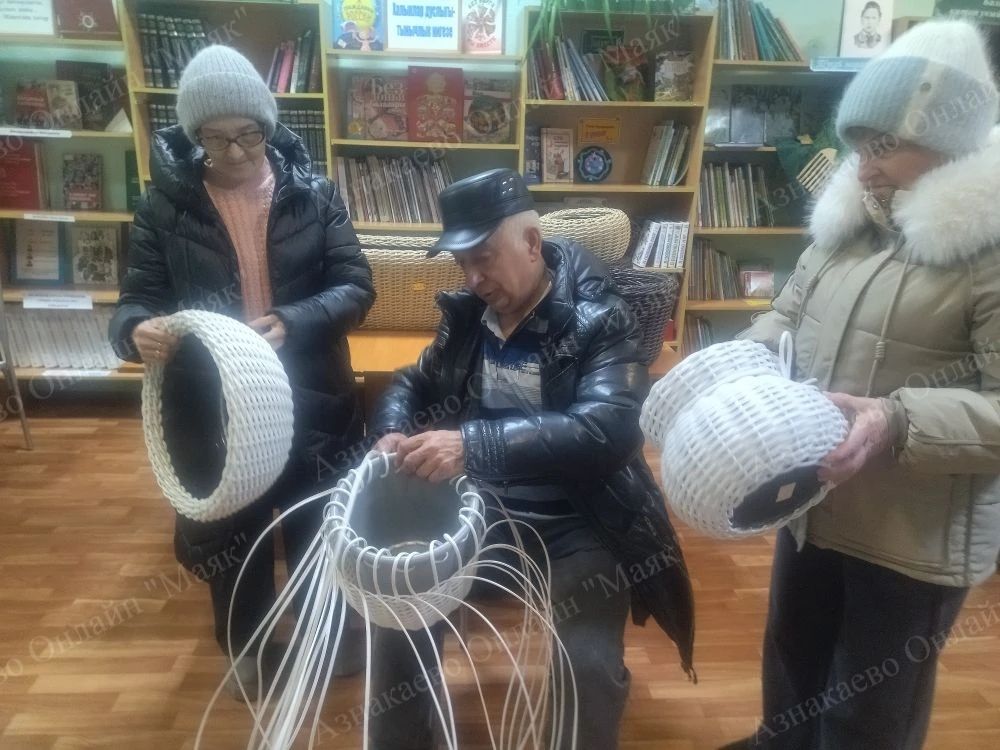 Әлкәй авылы халкы яңа һөнәр үзләштерә