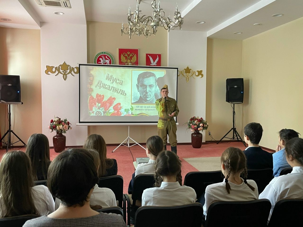 В Азнакаево отметили 120-летие поэта-героя Мусы Джалиля