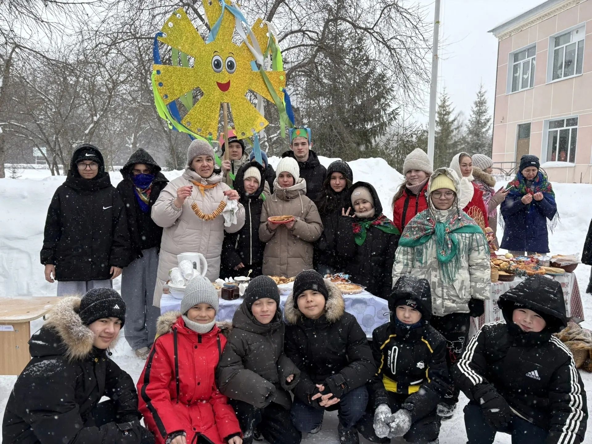 В Актюбинском школе №3 ярко и весело отметили Масленицу