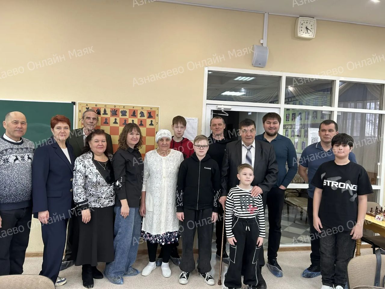 Шахматы объединяют семьи: азнакаевцы — призеры турнира «Связь поколений»