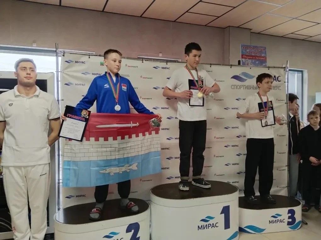 Азнакай йөзүчеләре Әлмәт ярышларында призер булды