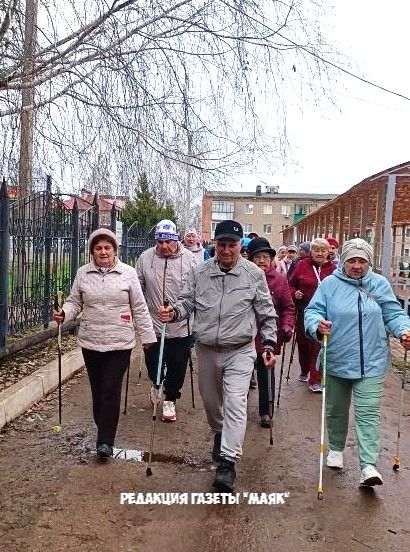 Азнакаевские ветераны отметили День здоровья