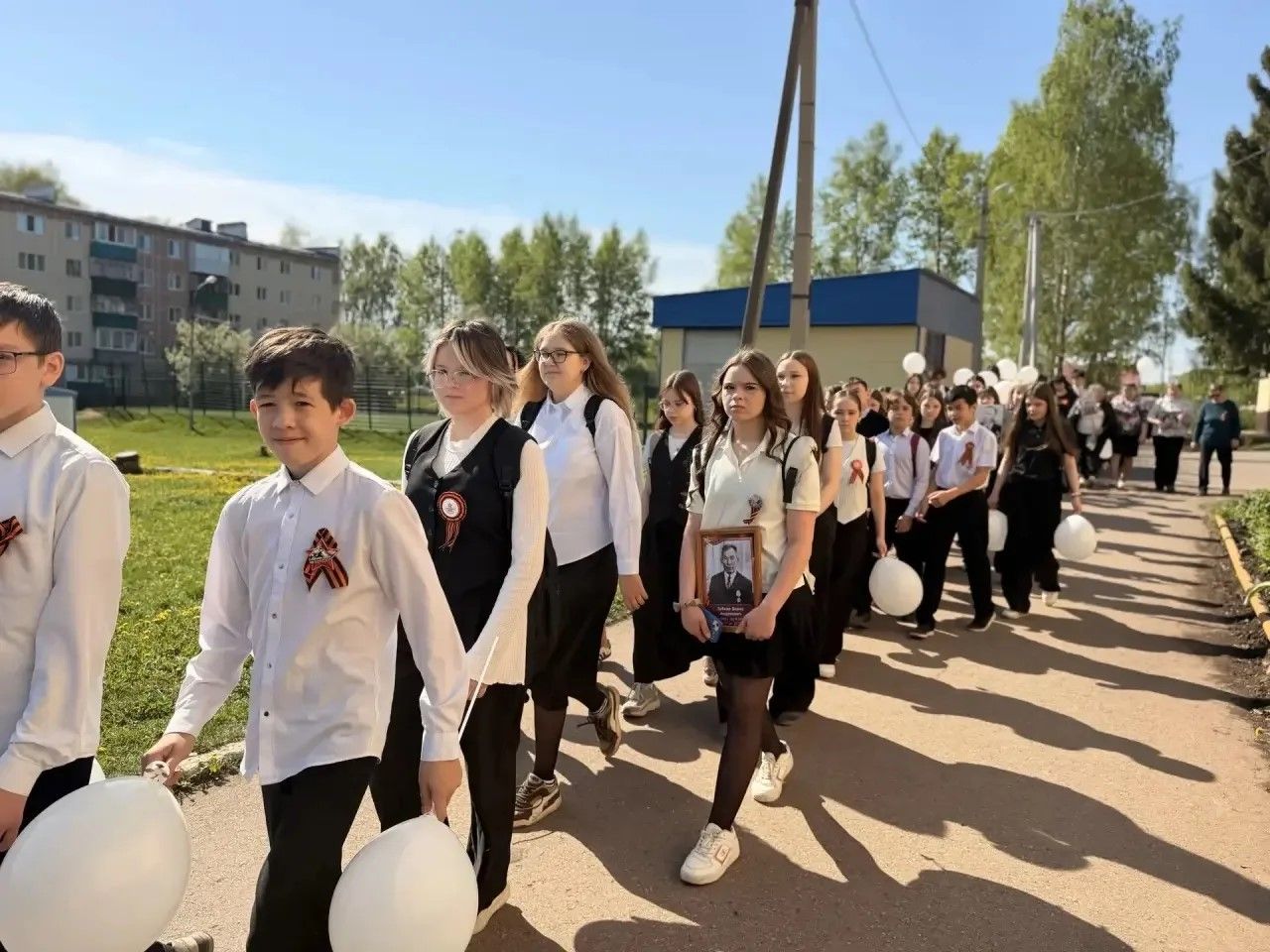Азнакай шәһәренең 6 нчы мәктәбендә “Үлемсез полк” акциясе үтте