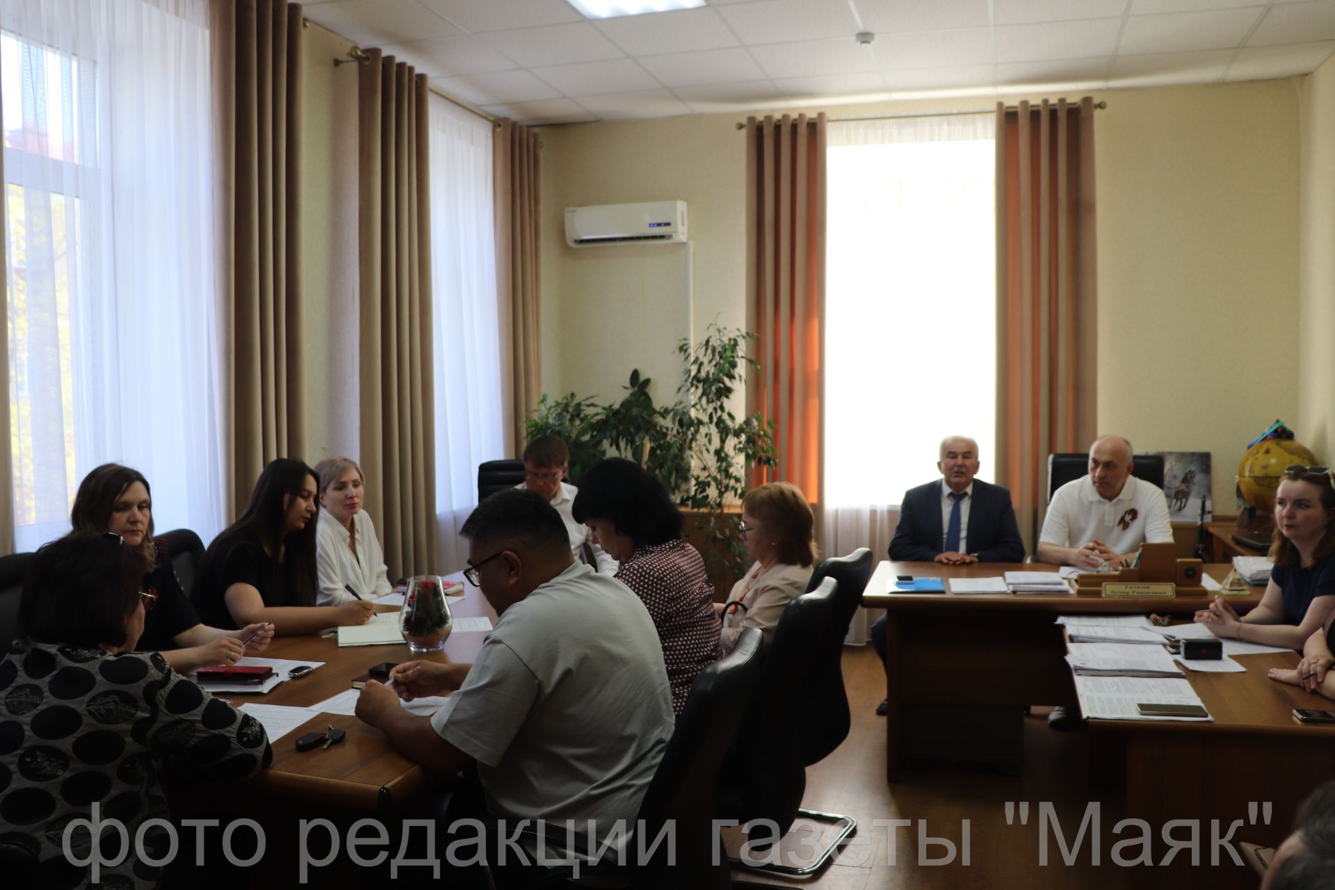 В Азнакаево прошло заседание районной комиссии по профилактике правонарушений среди несовершеннолетних