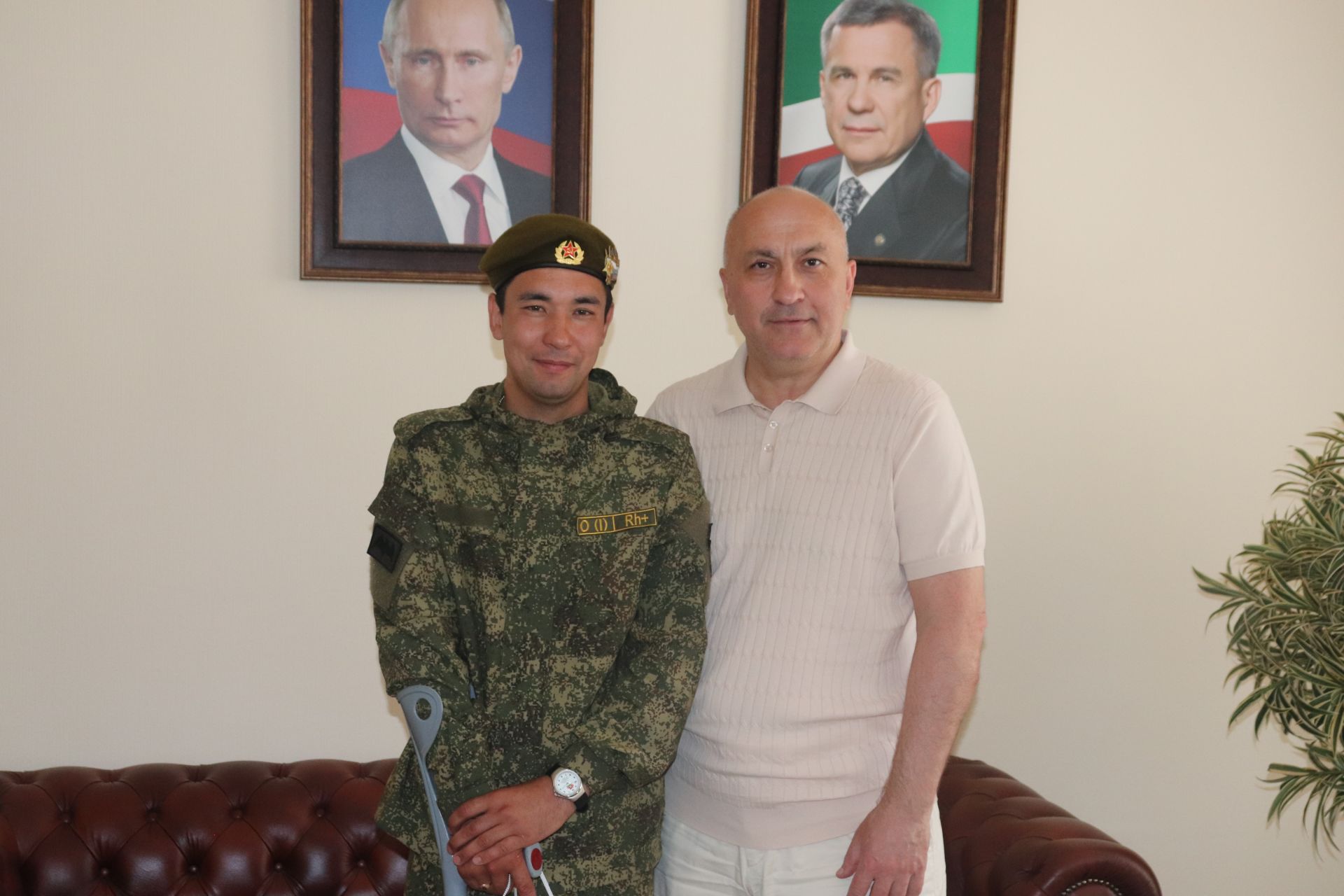 Глава района встретился с участником СВО Женисом Елюбаевым