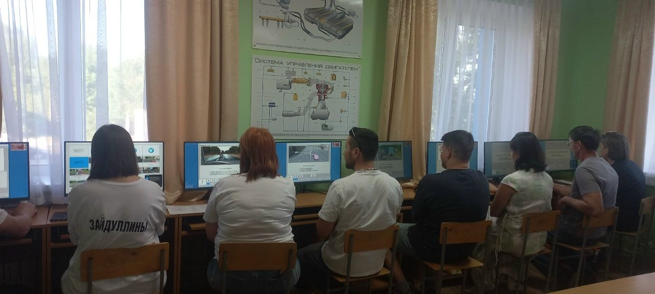 Старты поколений: семьи Азнакаево соревновались в знании ПДД
