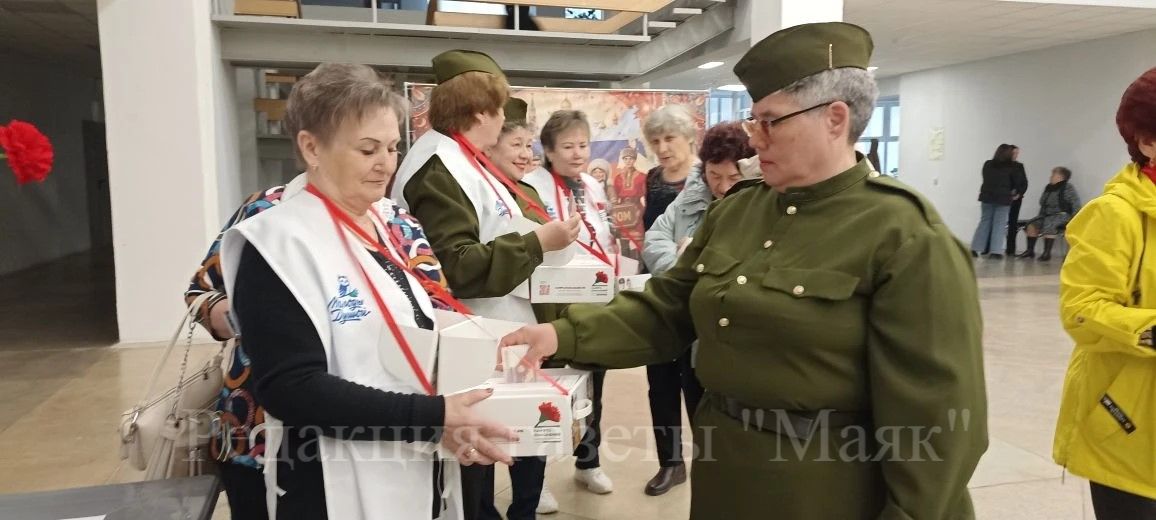 «Красная гвоздика» объединяет поколения: Актюбинский – в центре событий