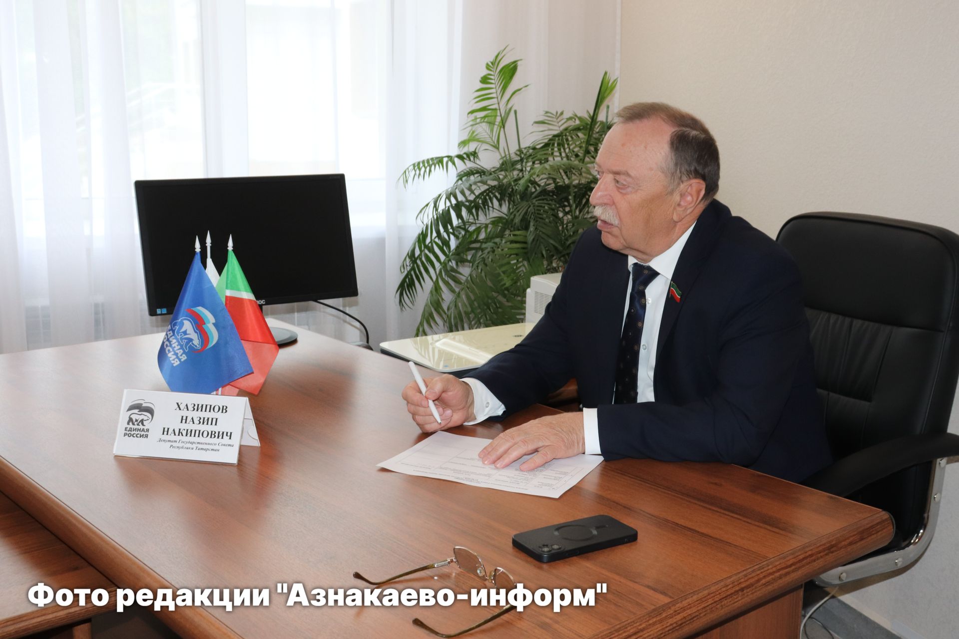 Депутат должен много знать