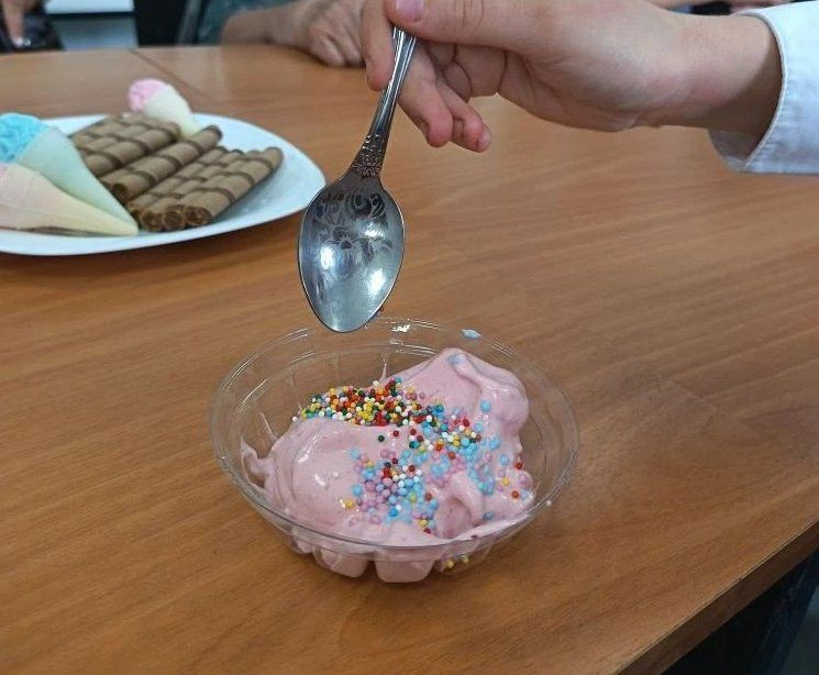 В Азнакаево отметили Всемирный день мороженого