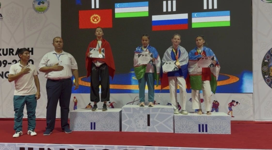 Азнакай спортчылары билбау көрәше буенча дөнья беренчелегендә җиңү яулады
