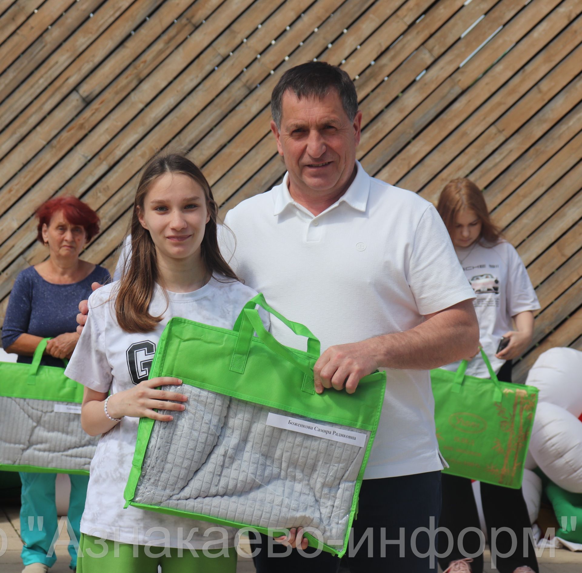 В Азнакаево прошел Сабантуй для детей-сирот