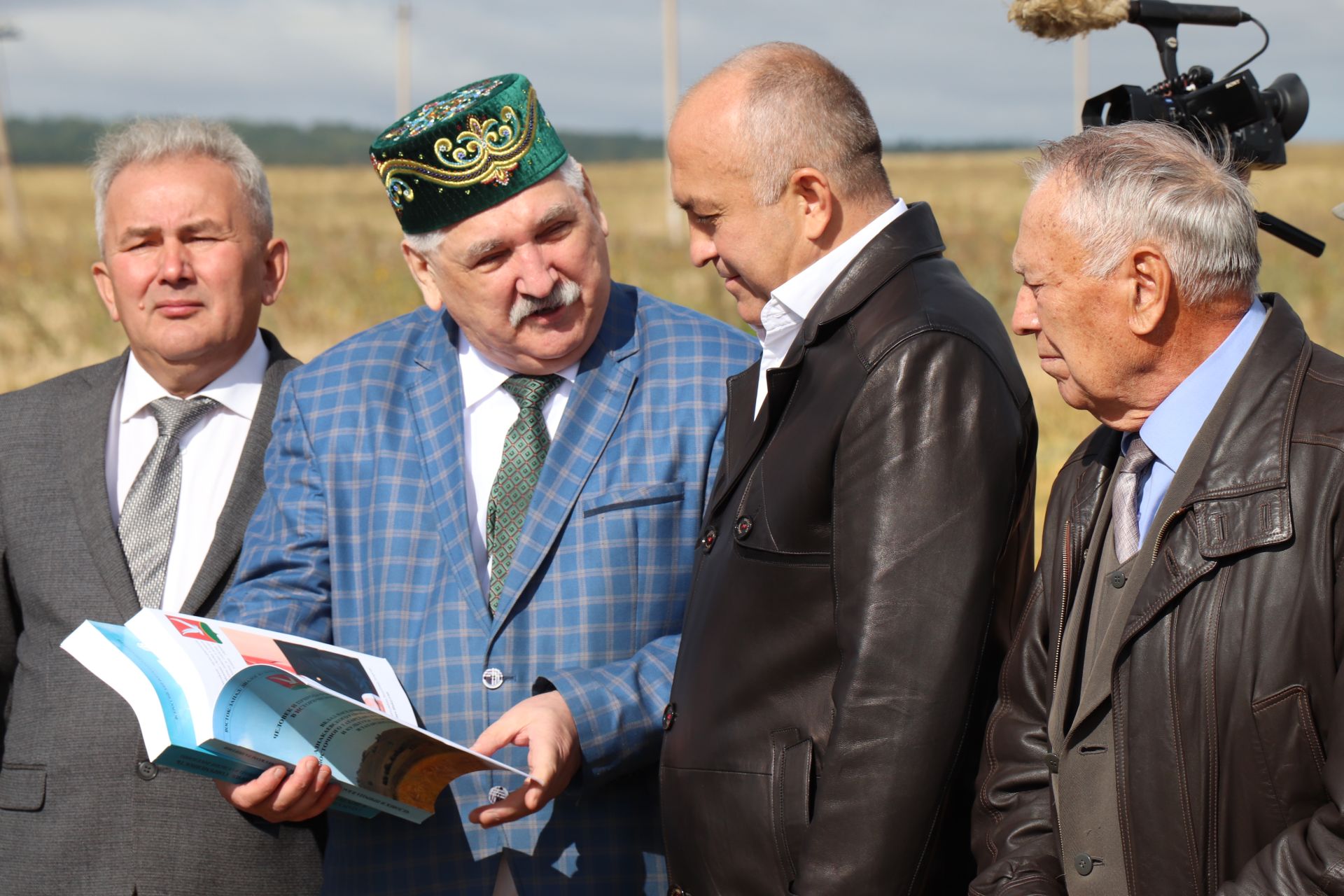 Эпоха открытий и наследия: поздравляем с юбилеем выдающегося историка Альберта Бурханова!