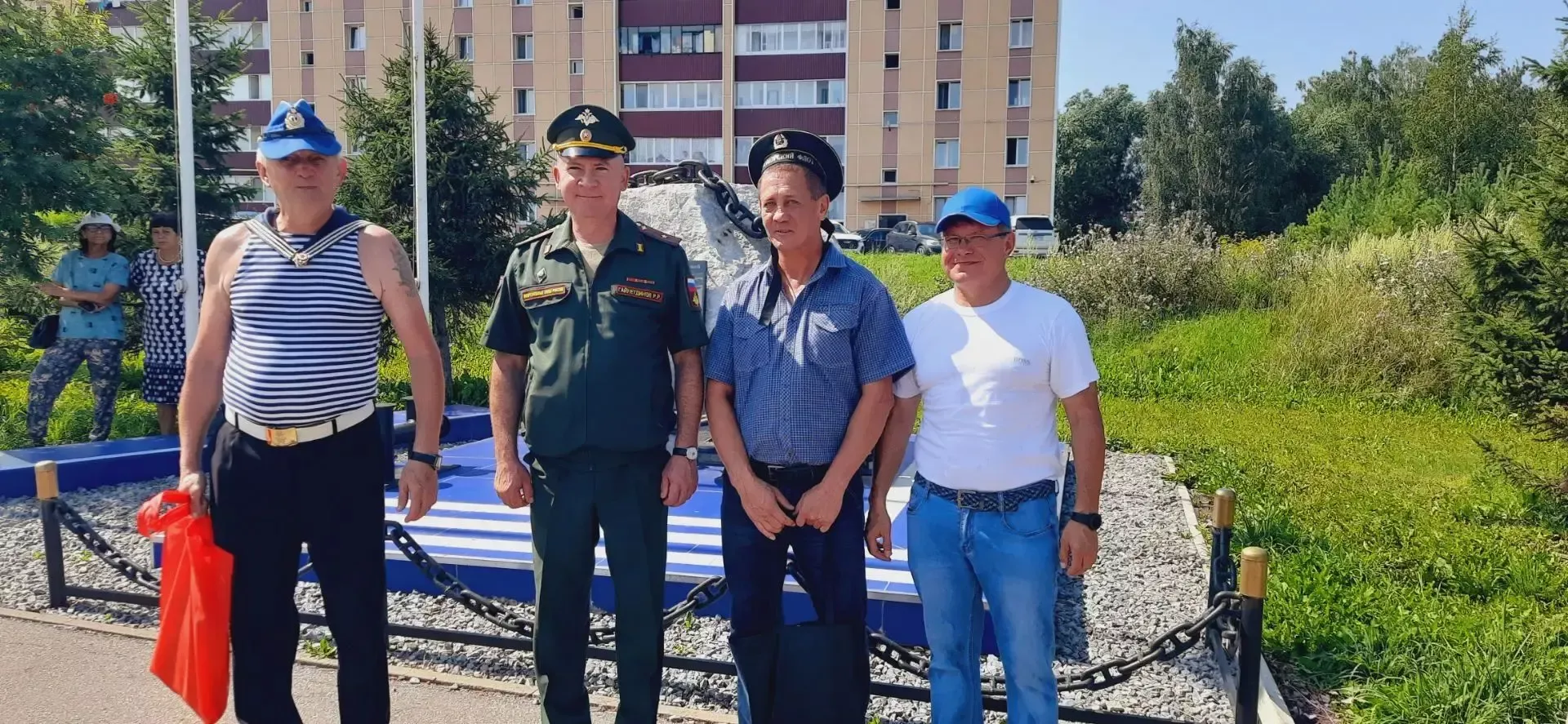 Азнакаевские моряки отметили День Военно-морского флота