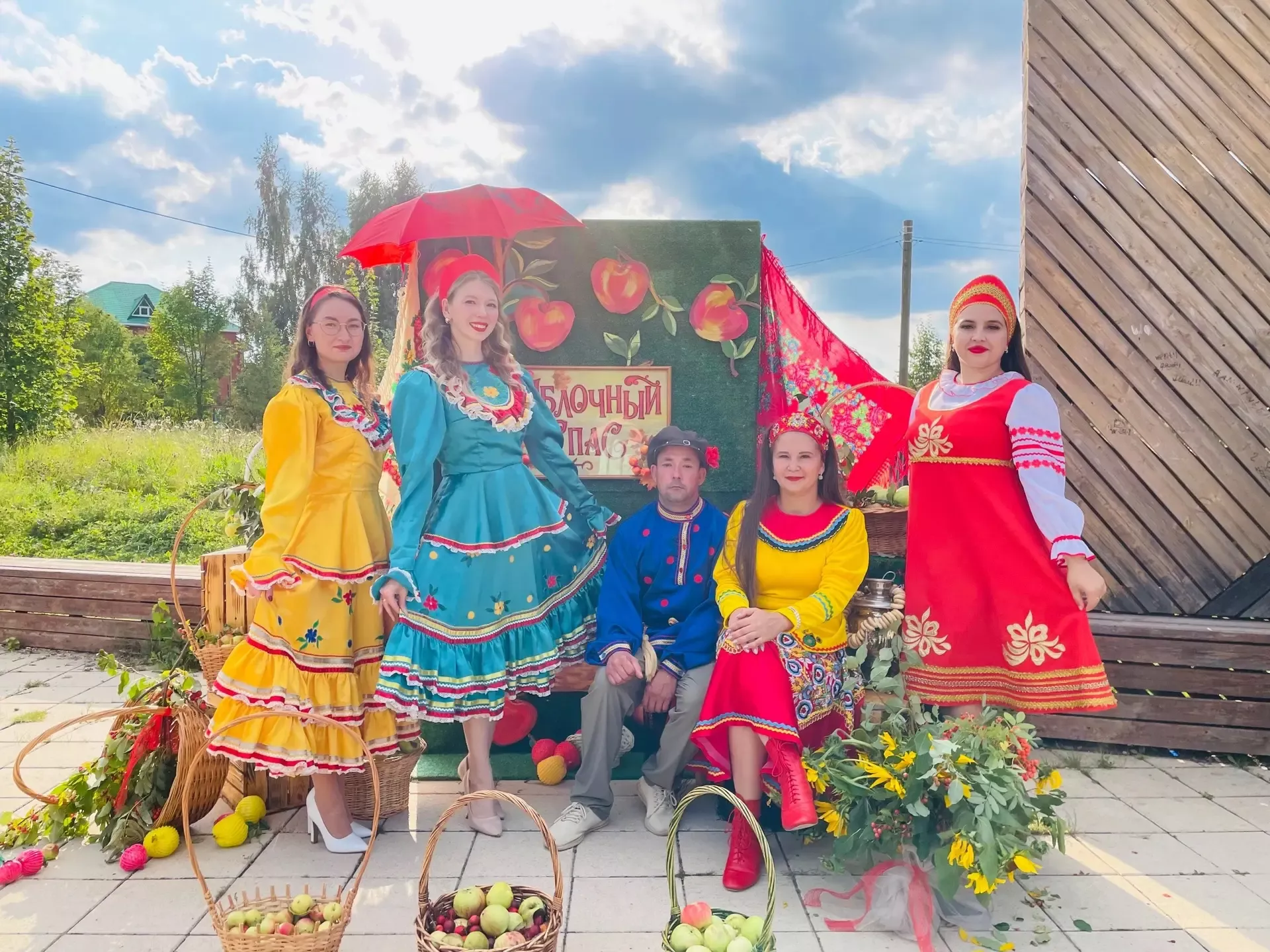 Праздник «Яблочный Спас» в парке Тарсус: день традиций и семейного уюта!