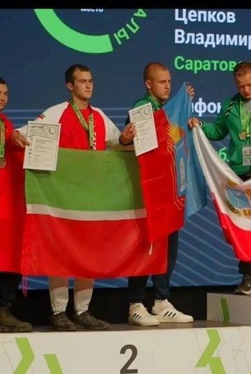 Горурланабыз: Азнакай егете «Һөнәрманнар» чемпионатында икенче урын алды