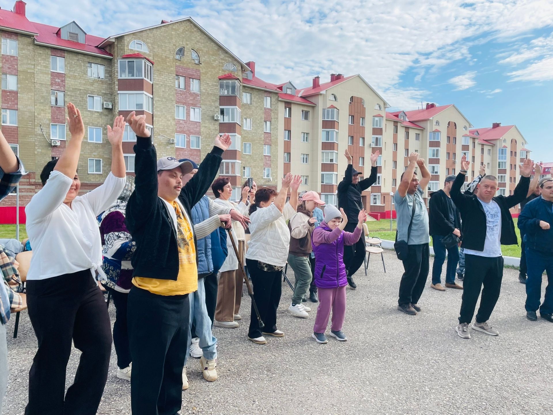 Инклюзивный праздник «Сочная улыбка» прошёл в Культурном центре