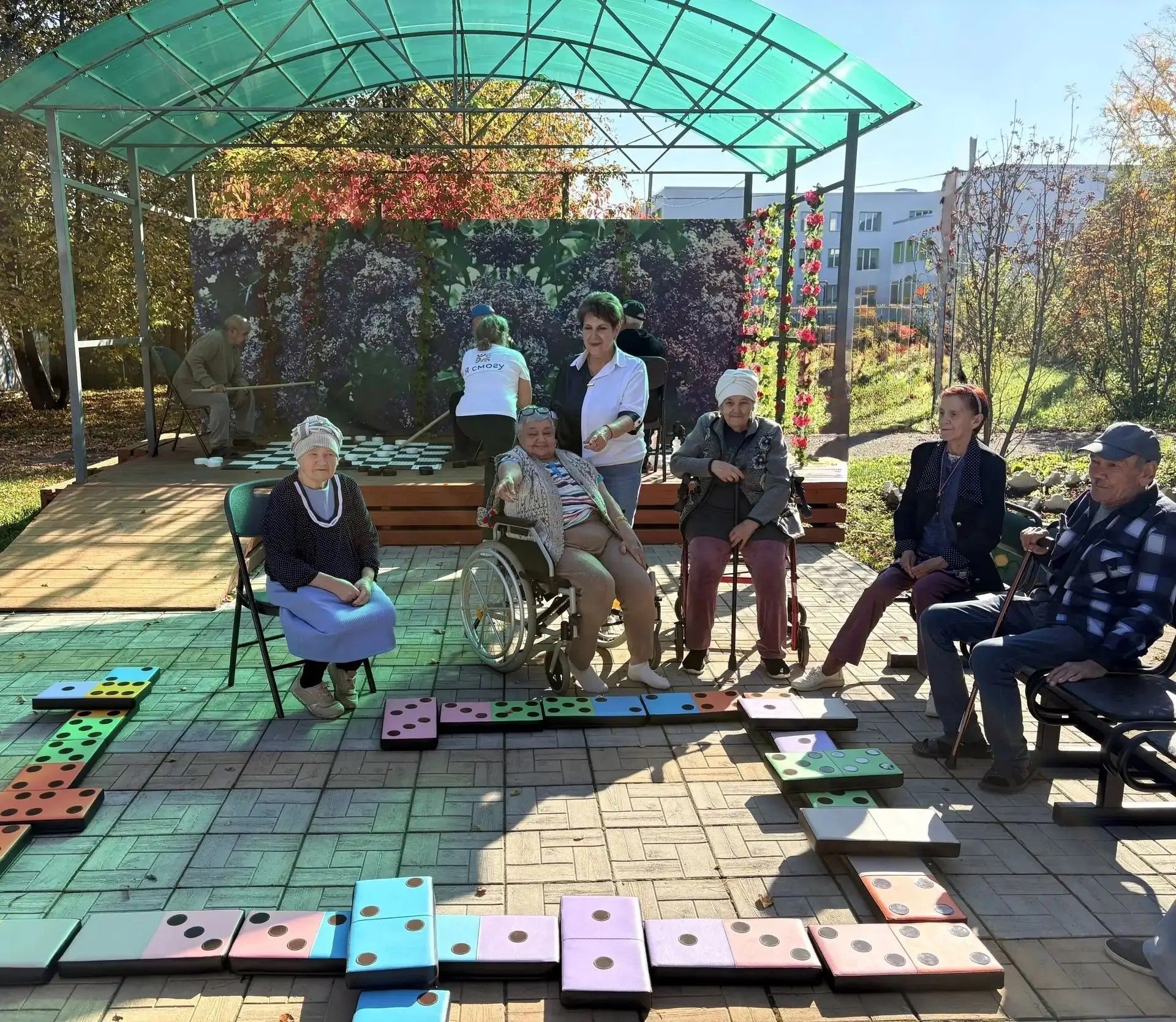 В Азнакаевском доме‑интернате прошла встреча с командой АНО СЛОВ „Я Смогу“