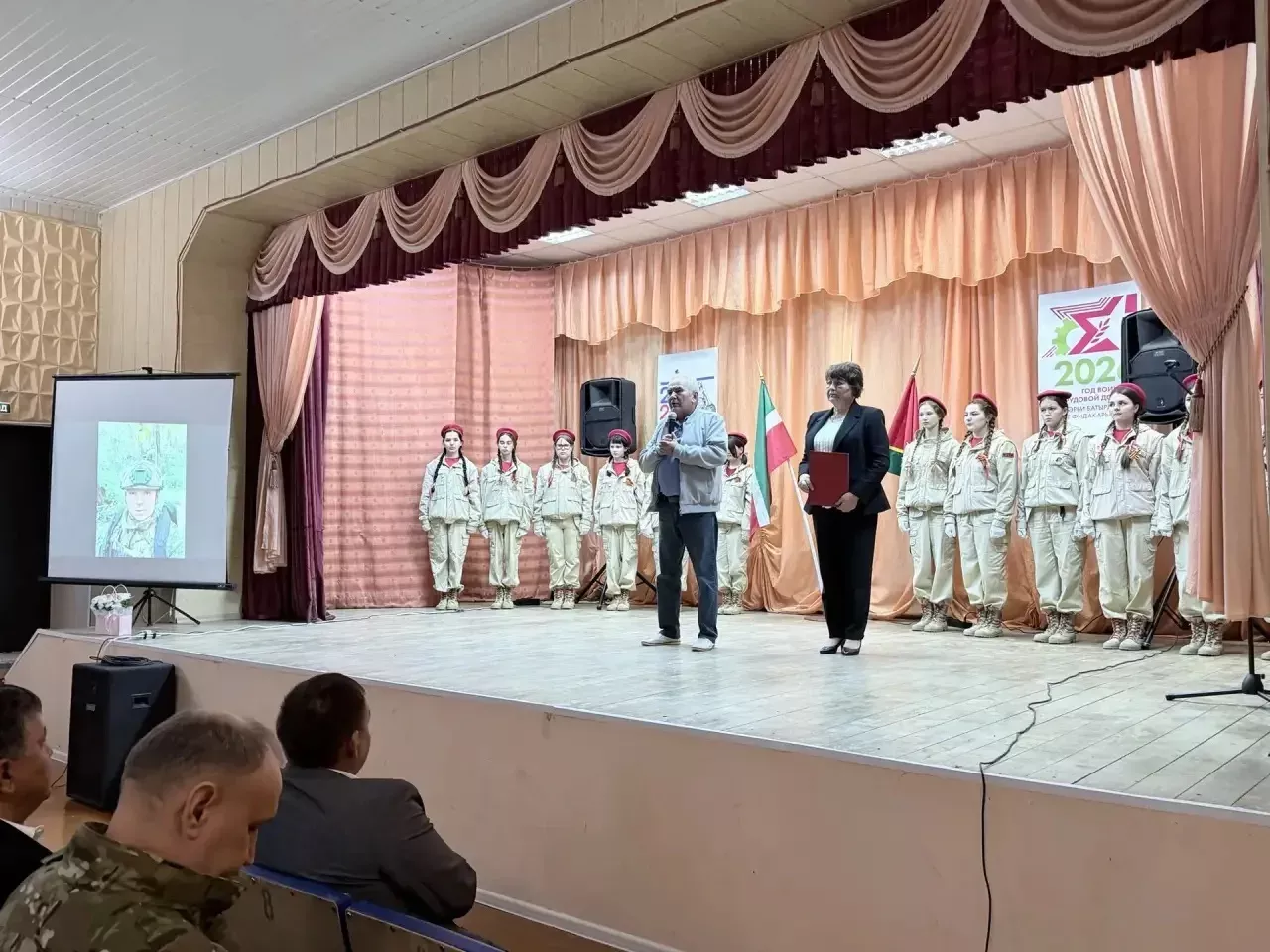 Земляки помнят своего героя