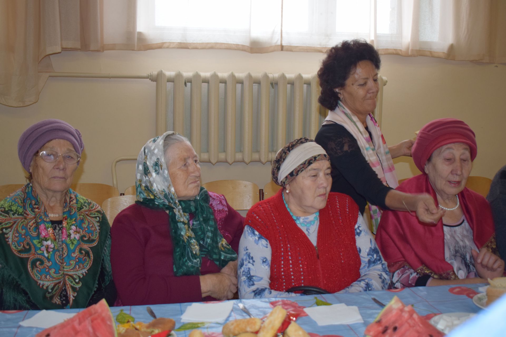 Территориальное общественное самоуправление №13 Азнакаево пригласило на праздник представителей старшего поколения