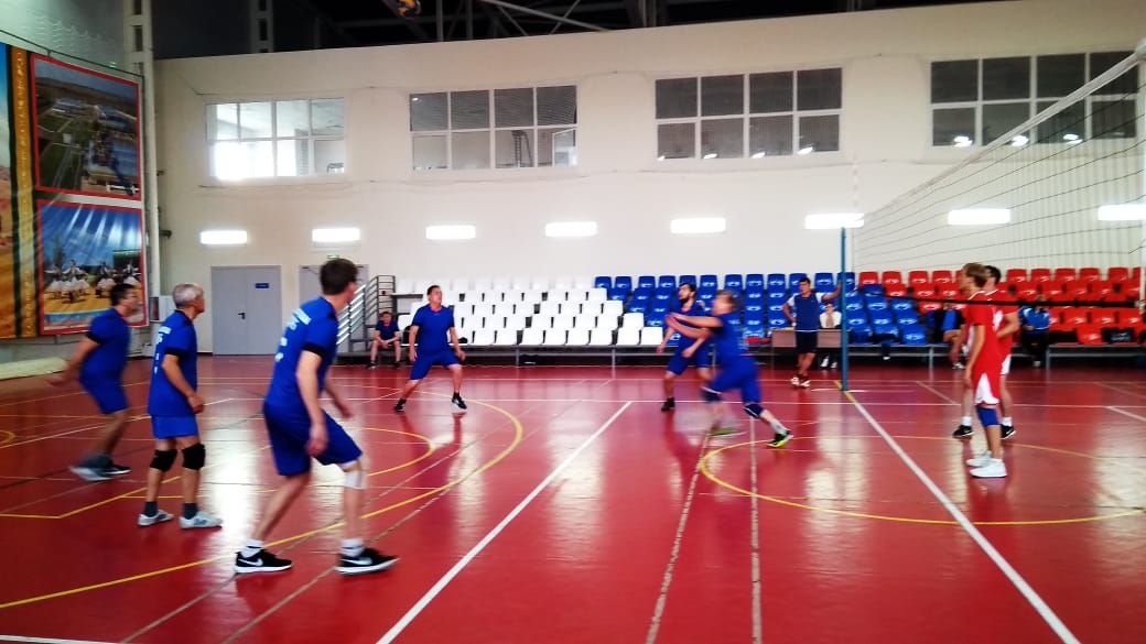 Муниципальное  соревнование по волейболу среди мужских команд