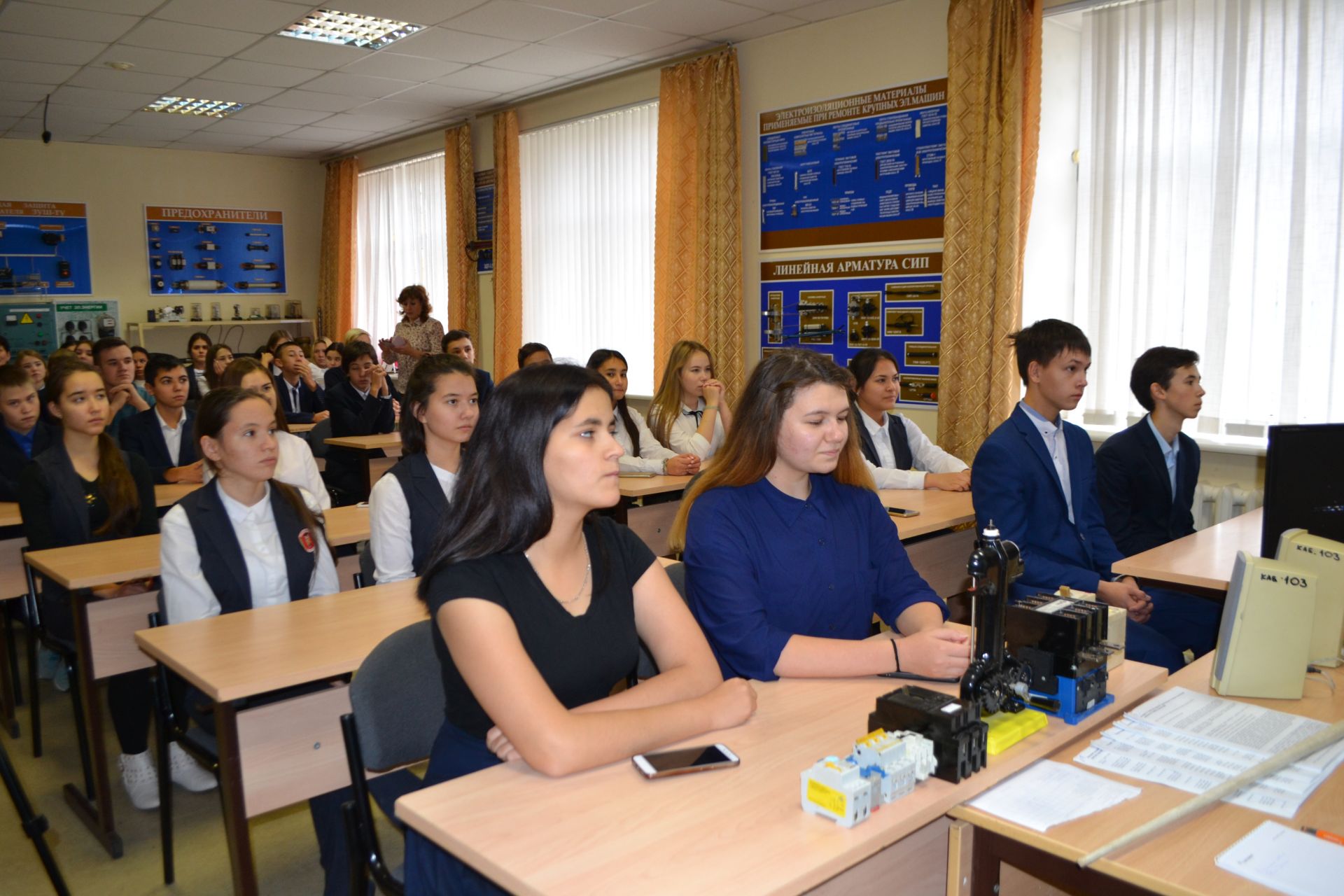 Азнакаевские старшеклассники осваивают азы рабочих профессий