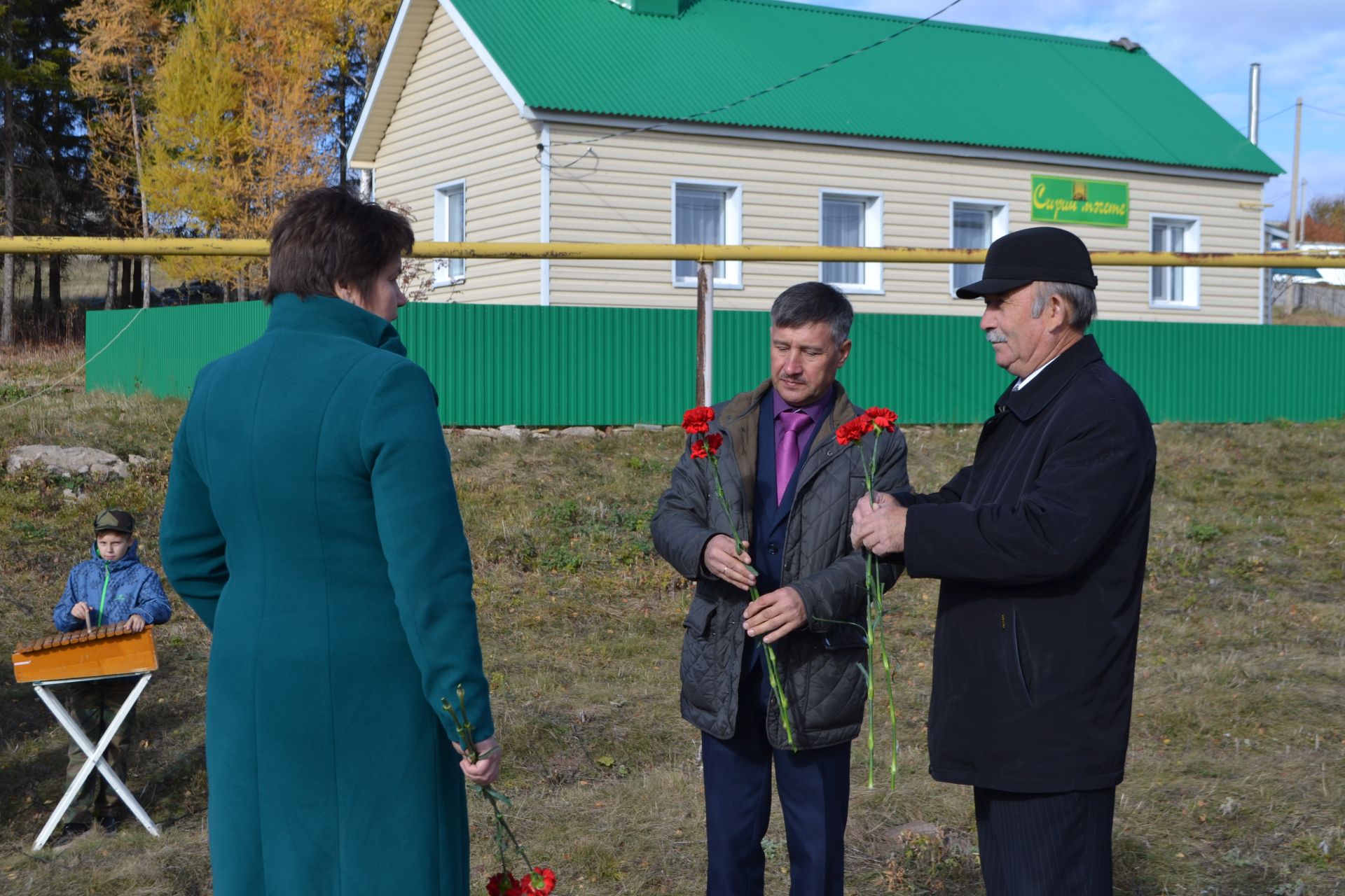 В деревне Октябрь-Буляк установлена мемориальная доска в честь нашего земляка-героя Альберта Шайхутдинова