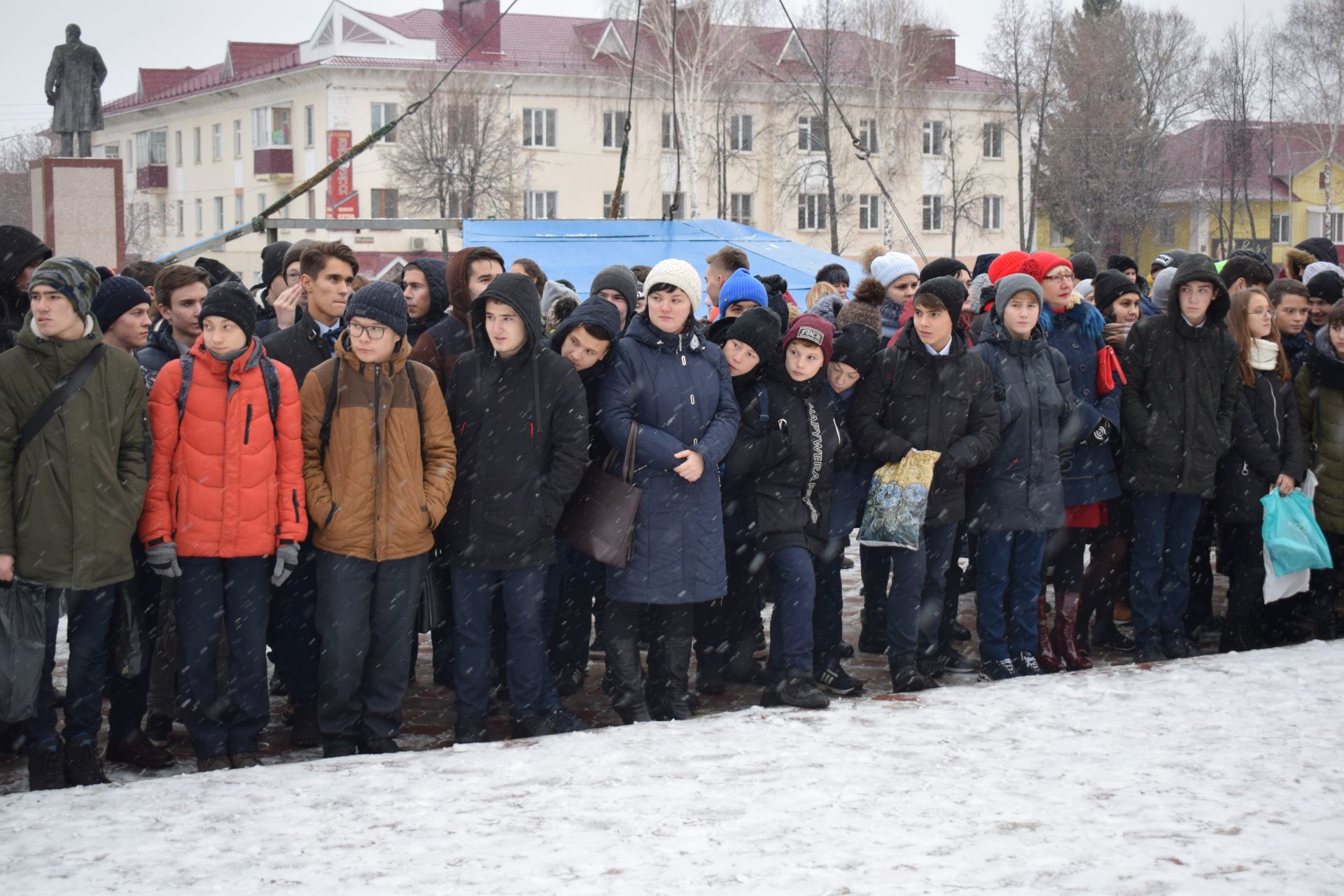 В Азнакаево почтили память жертв дорожно-транспортных происшествий