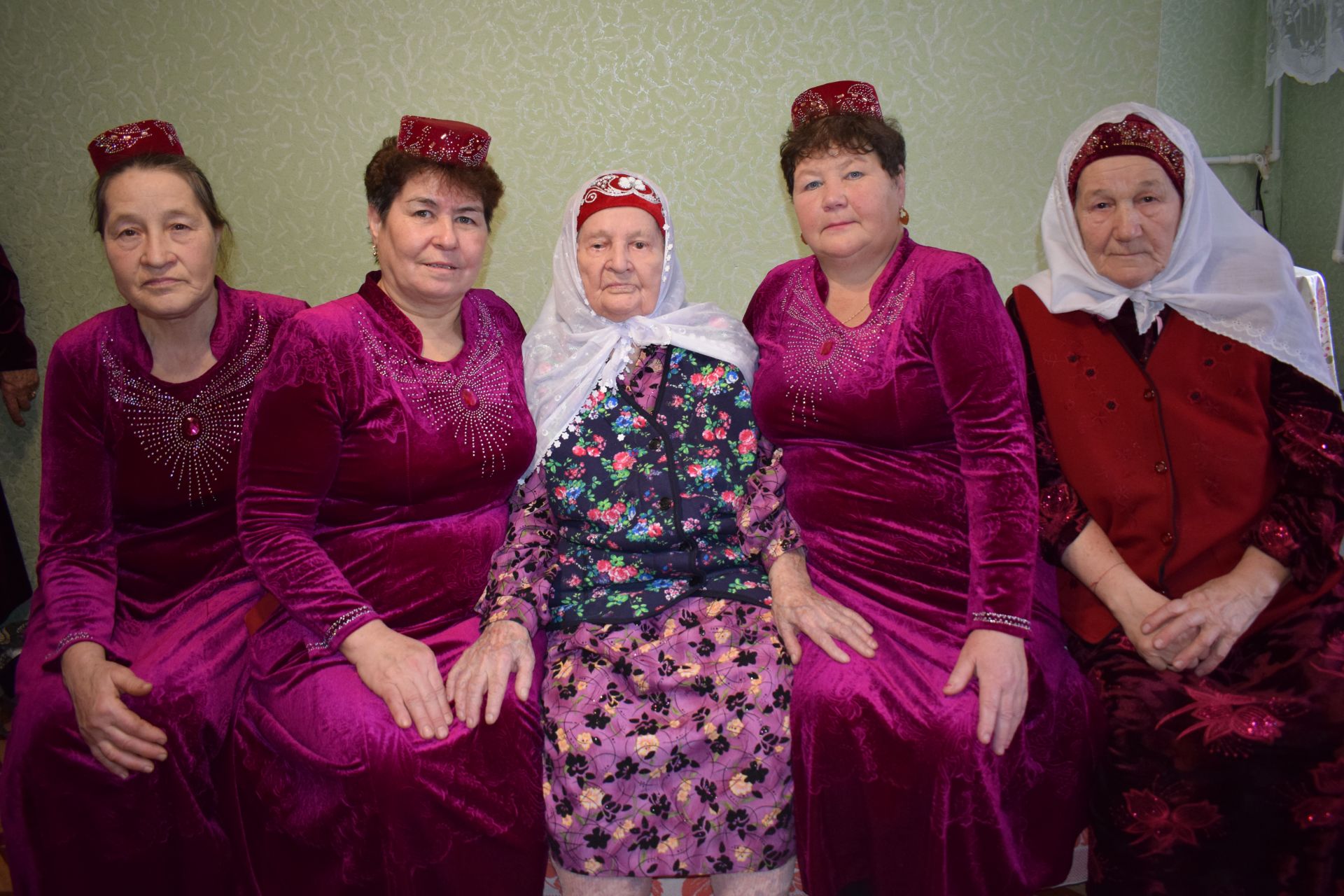 Жительницу села Буралы Магинур Афзалетдинову поздравили со 100-летним юбилеем