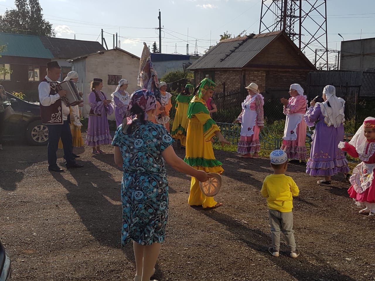 Культурный центр города Азнакаево организовал традиционный сбор подарков к Сабантую