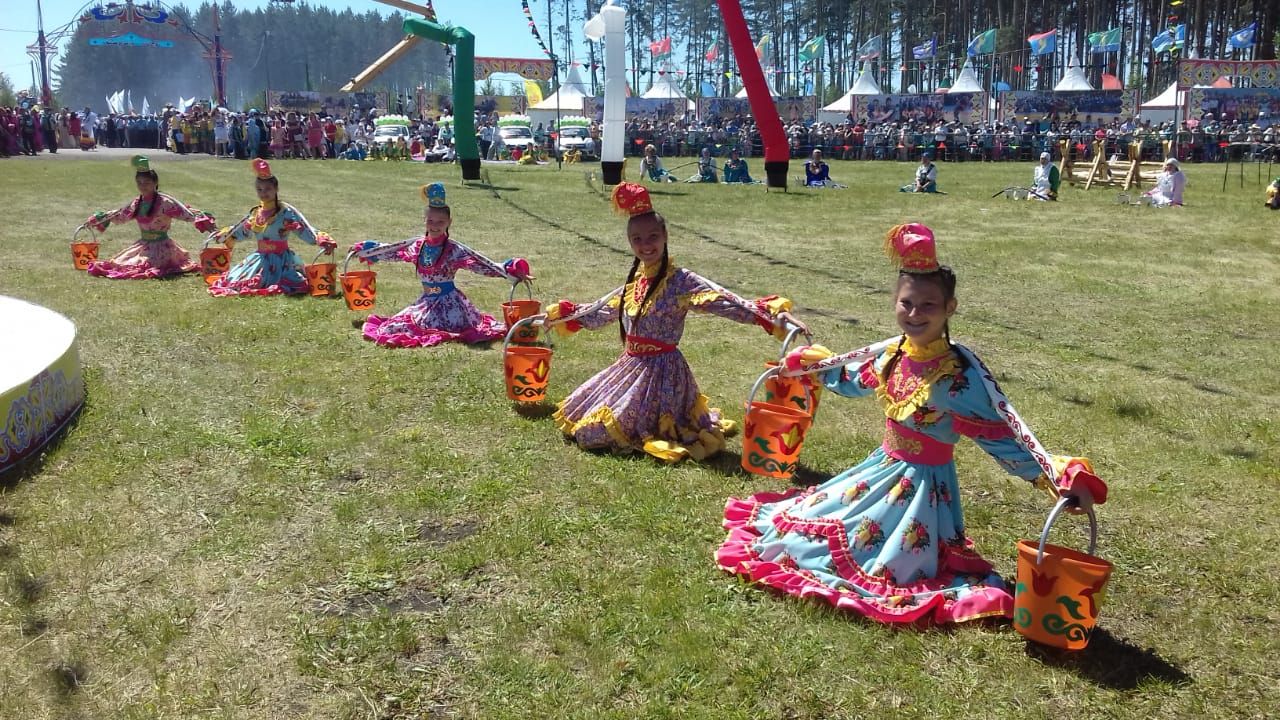 В Азнакаево проходит межрегиональный Сабантуй народов бассейна реки Ик