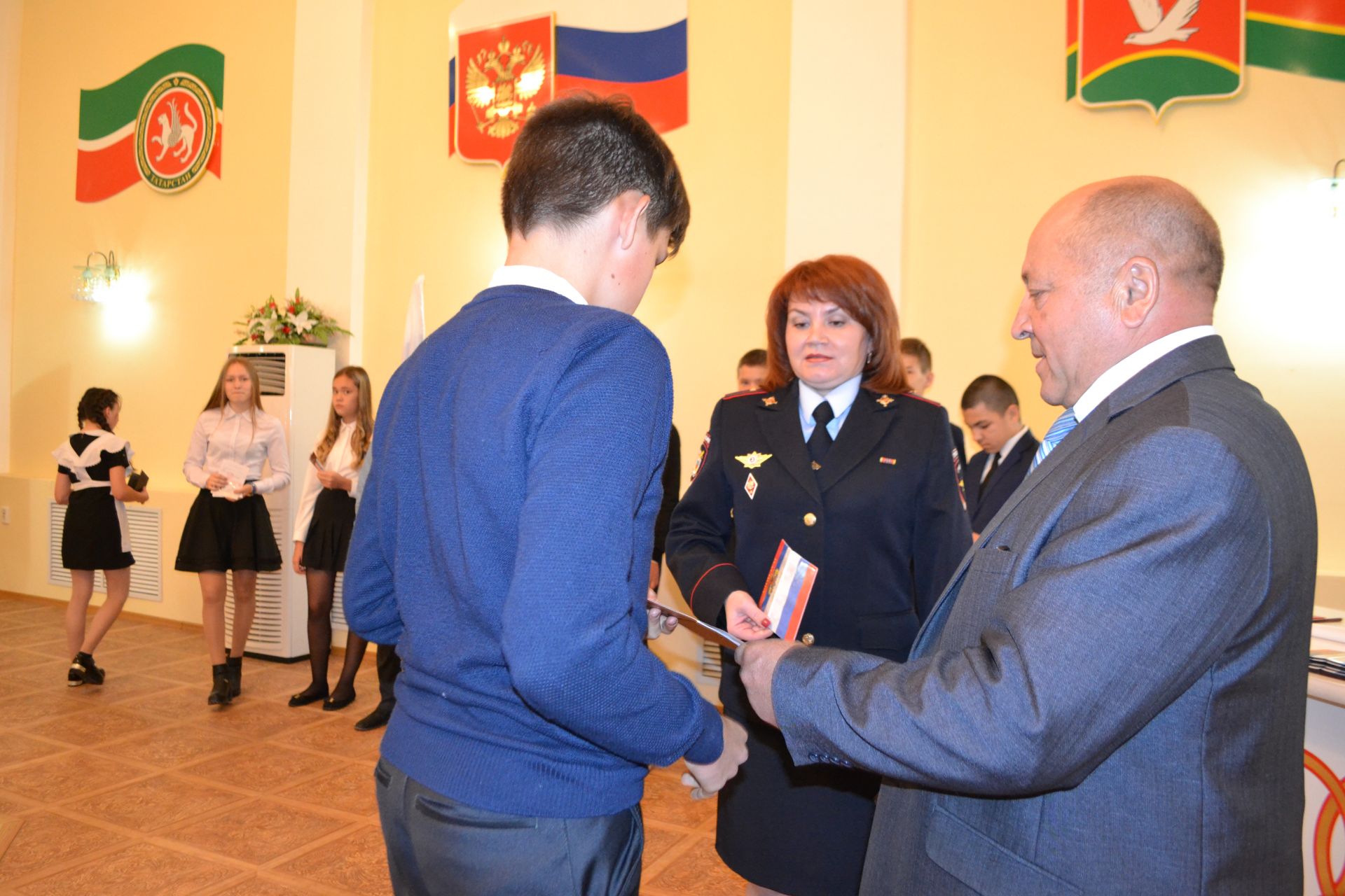 Торжественное вручение паспортов школьникам Азнакаево