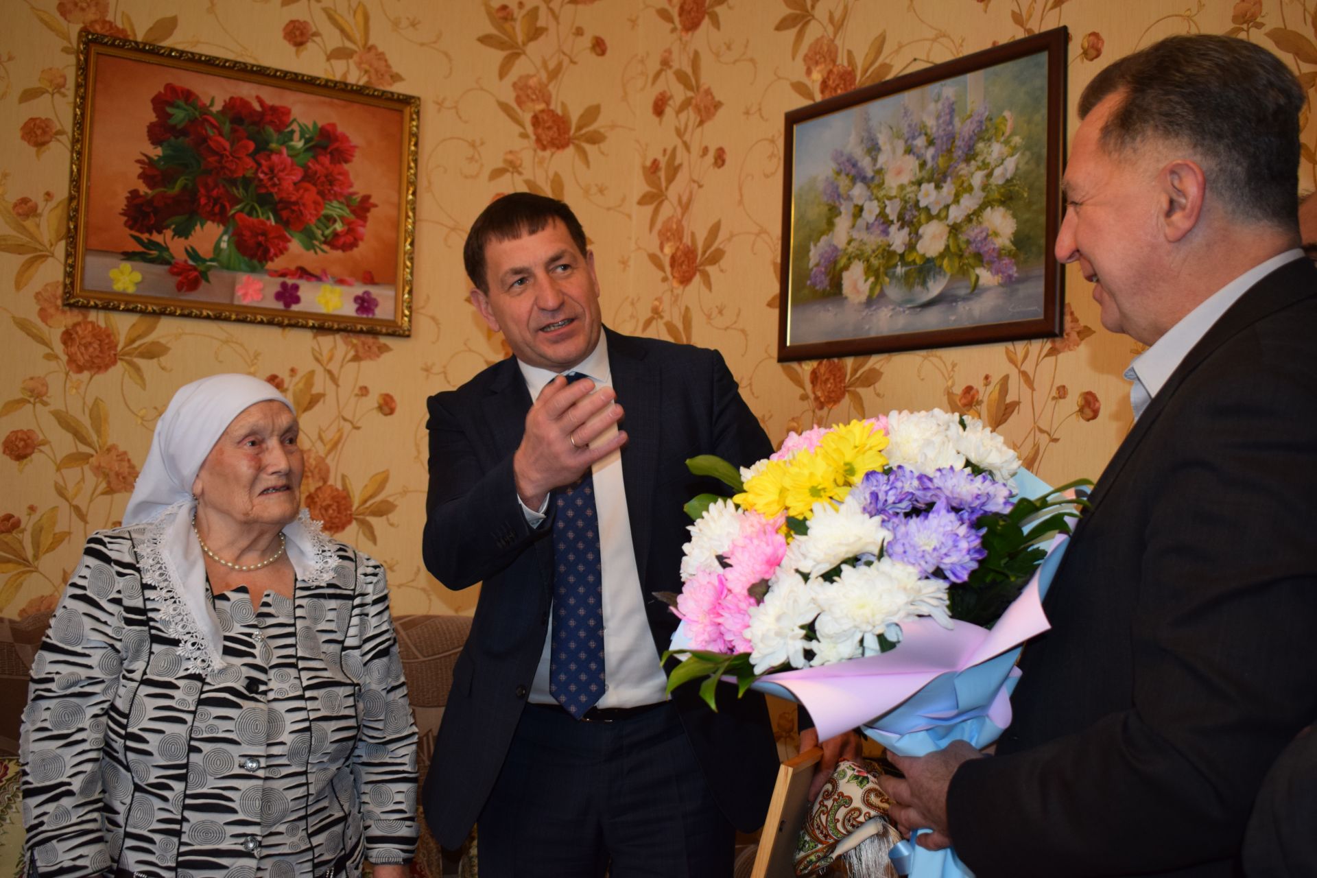 Жительница Азнакаево Галия Валиева отметила 90-летний юбилей