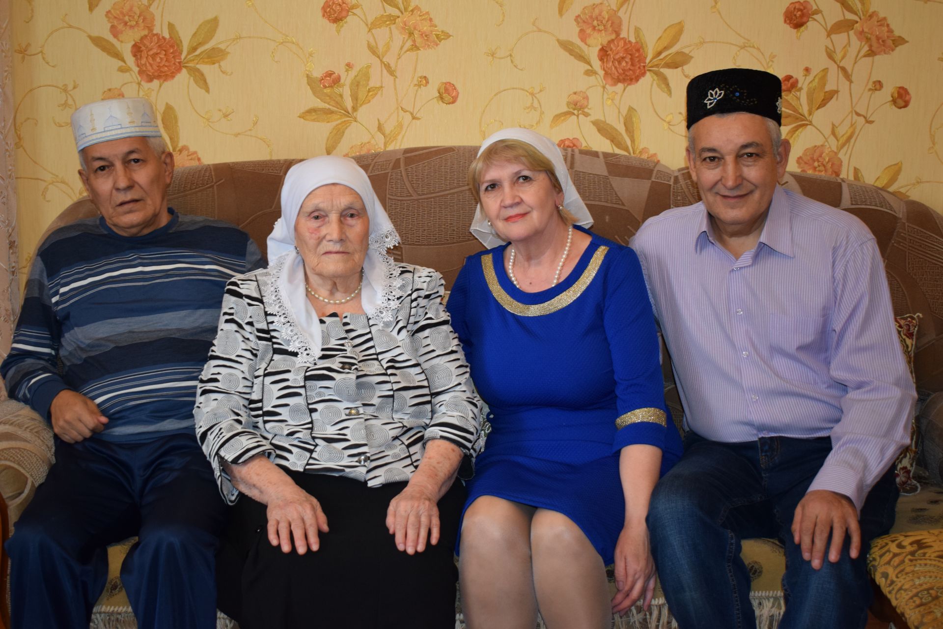 Жительница Азнакаево Галия Валиева отметила 90-летний юбилей