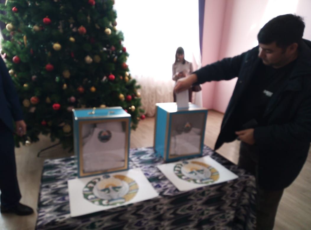 В Азнакаево граждане Узбекистана проголосовали за состав парламента на родине
