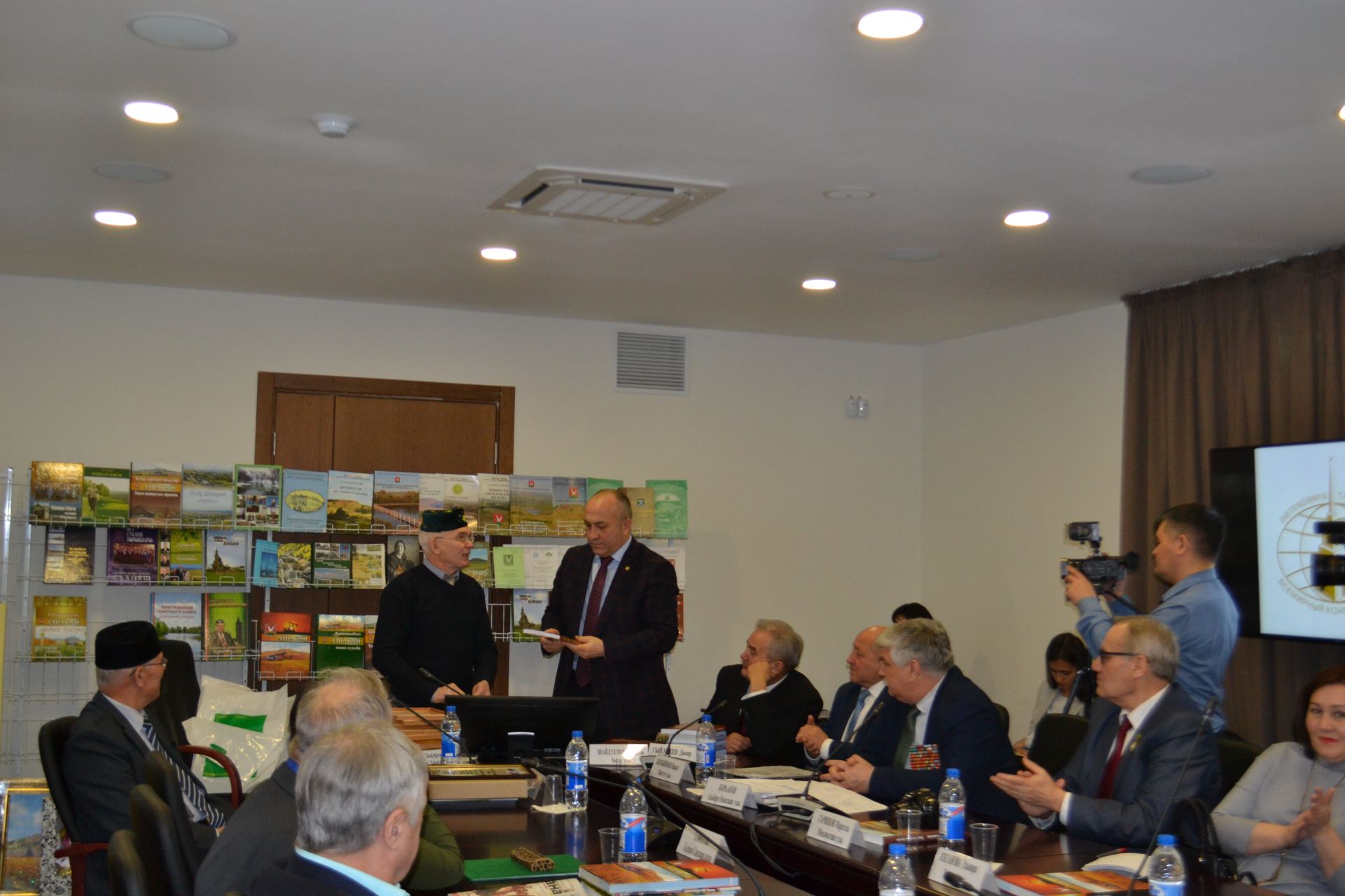 В Конгрессе татар состоялась презентация краеведческих книг по истории сел Азнакаевского района