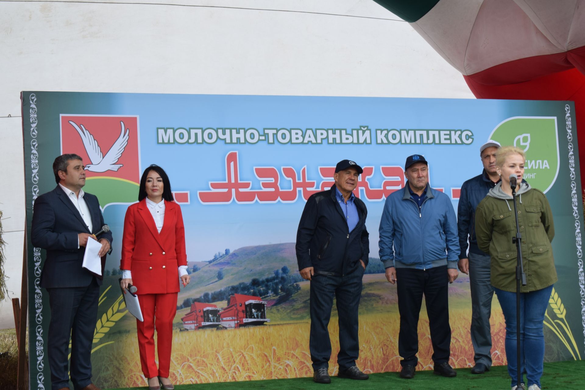 Татарстан Президенты Рөстәм Миңнеханов: “Азнакайда бердәм халык яши”