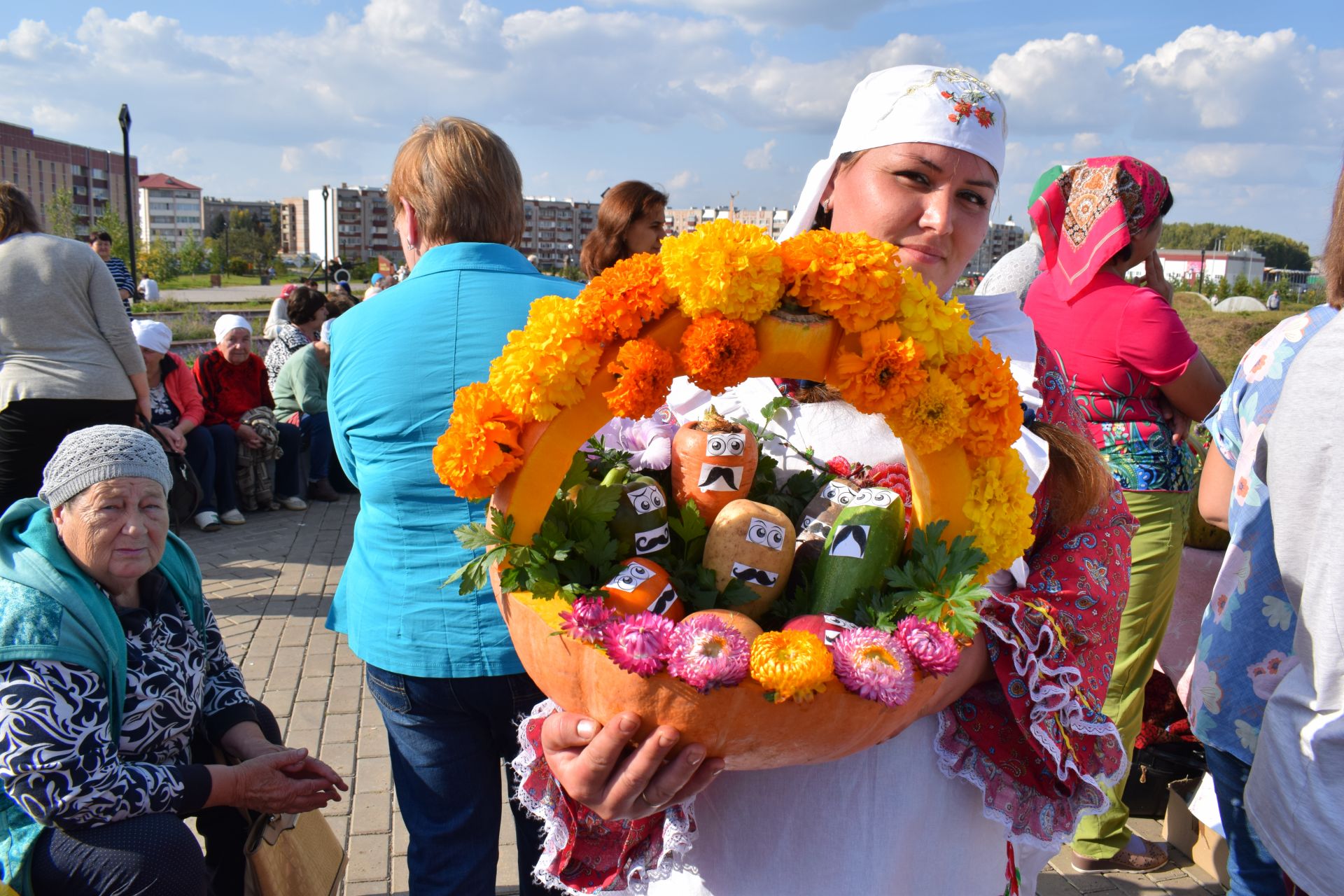 В Азнакаево прошел праздник «Бабье лето»