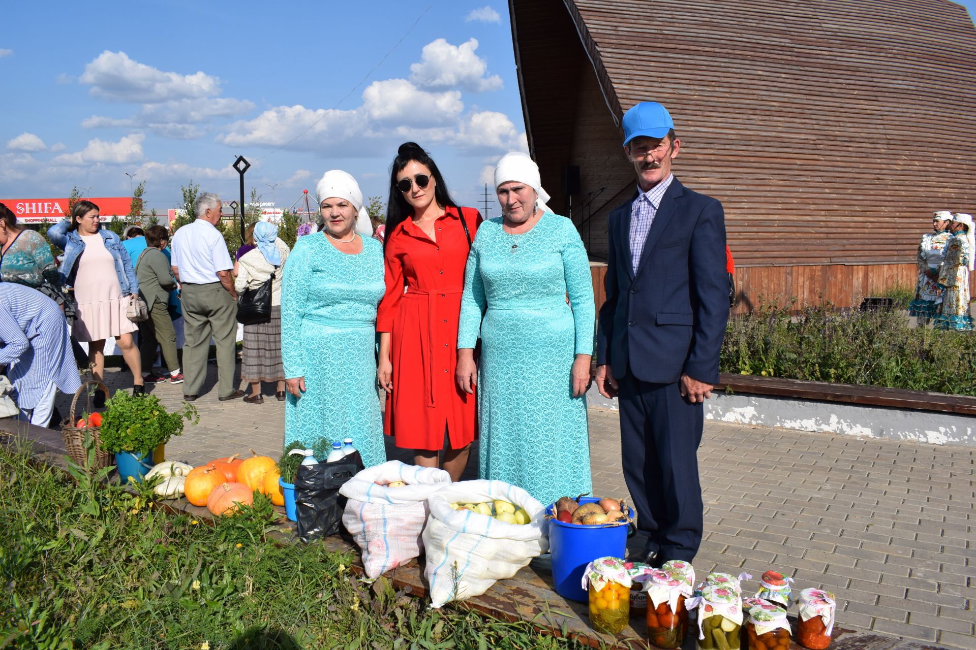В Азнакаево прошел праздник «Бабье лето»