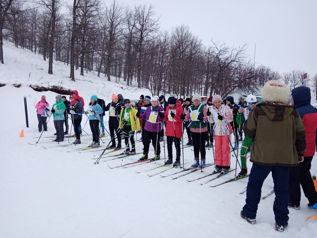 В Азнакаево состязались сильнейшие лыжники района