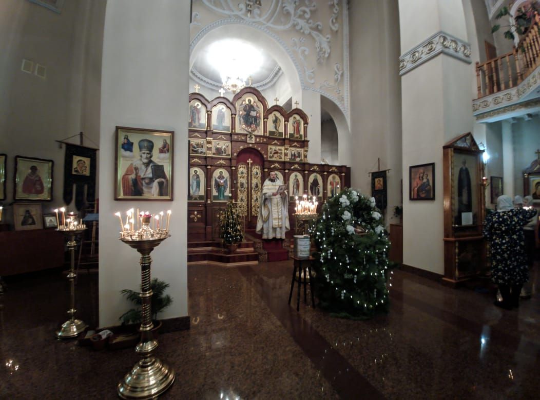 Православные азнакаевцы отмечают Рождество Христово