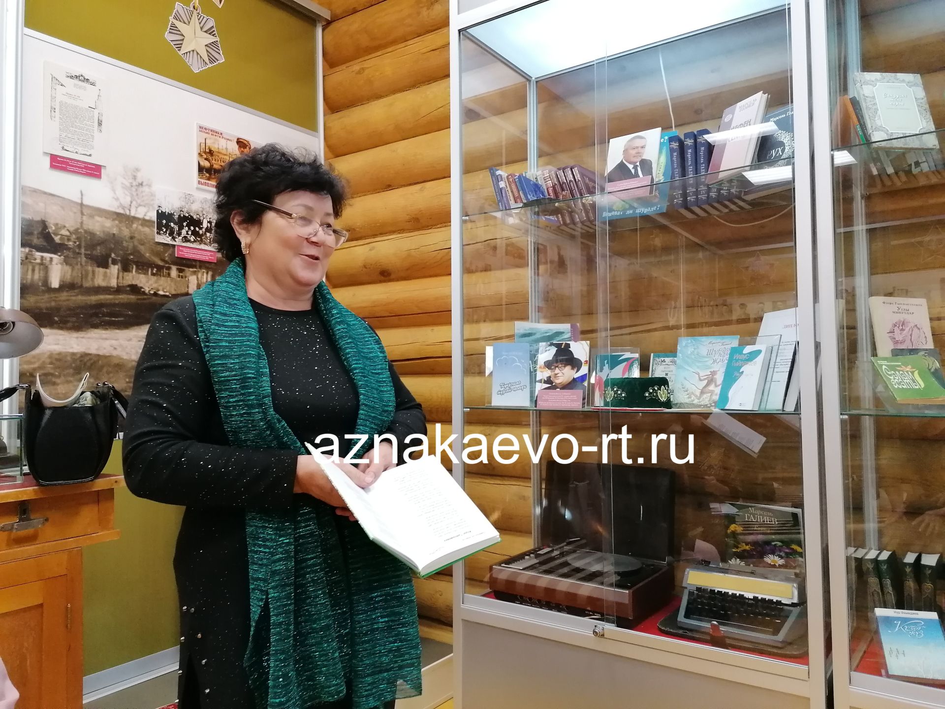 В Азнакаевском краеведческом музее юные писатели встретились с членами литературного объединения «Гульстан»