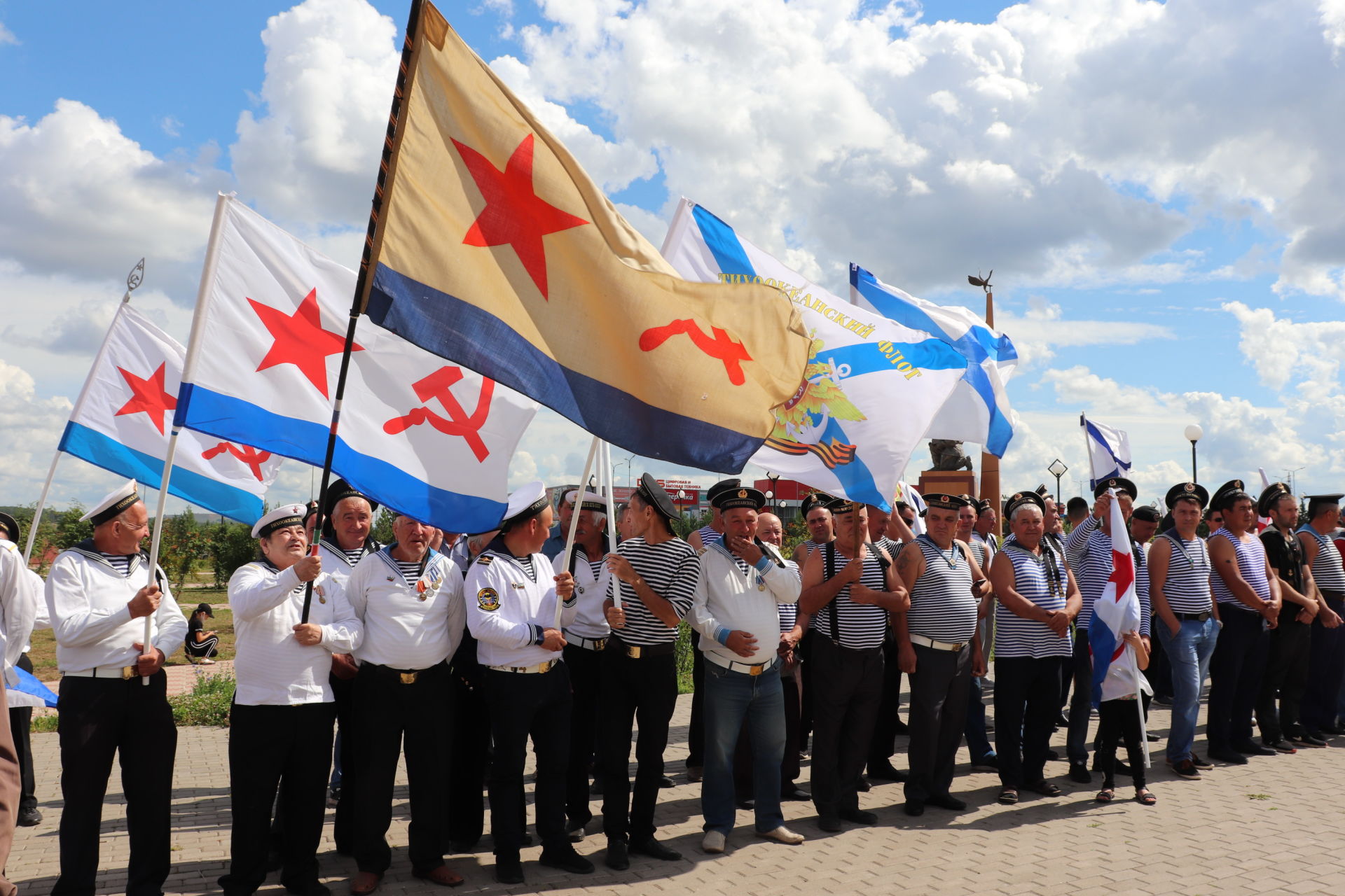 Сегодня в Азнакаево отметили День Военно-морского флота