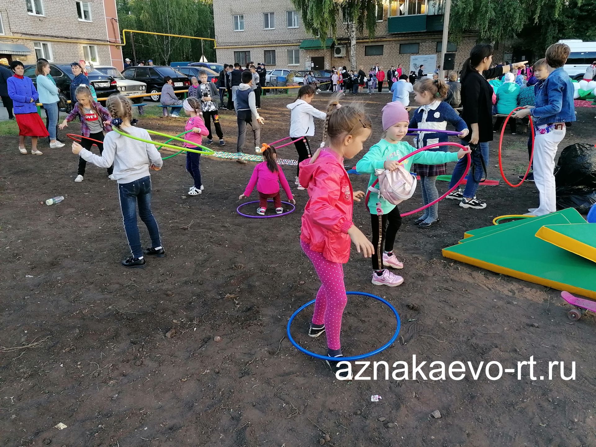 В Азнакаево проходят праздники двора