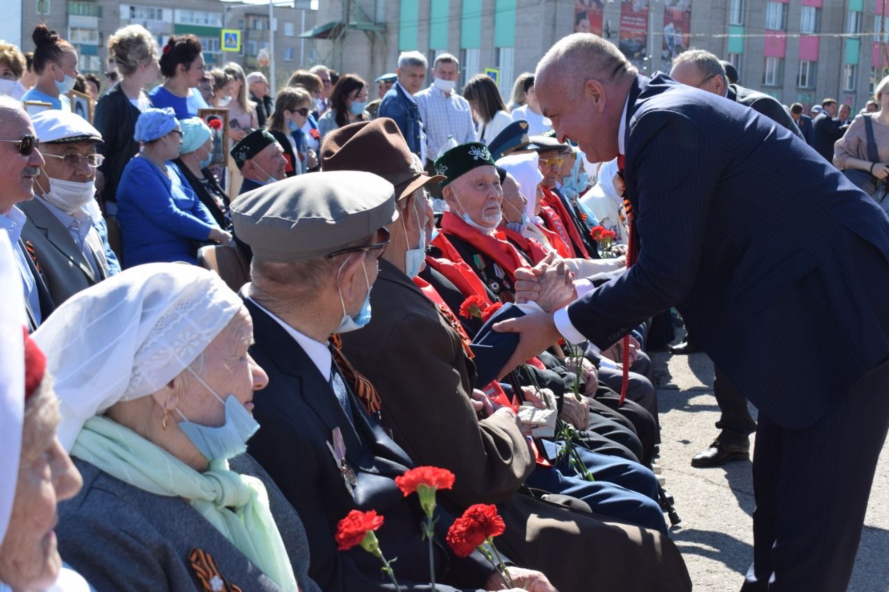 В Азнакаево проходят торжества, посвященные Дню Победы