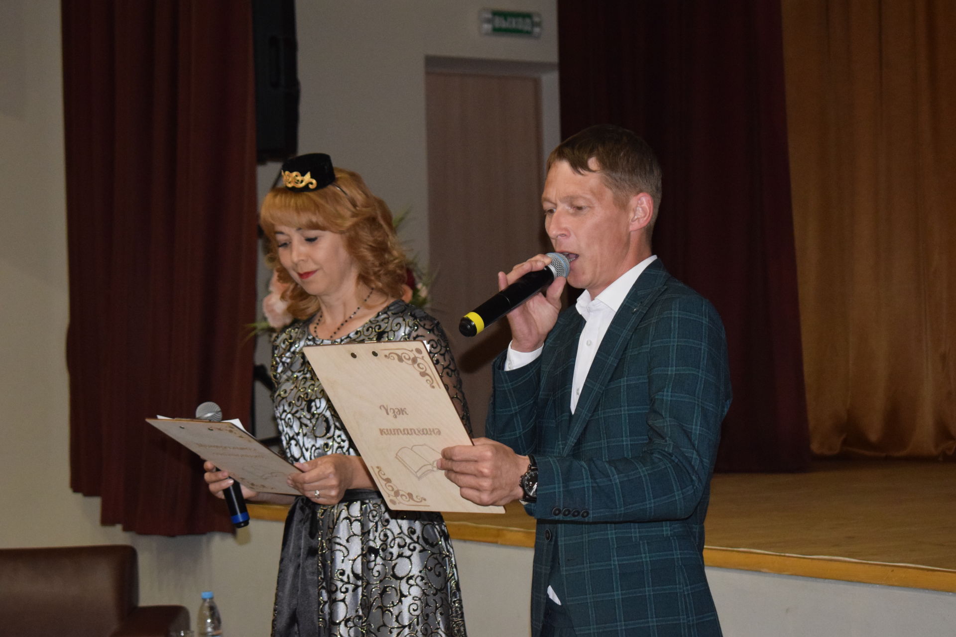 В Азнакаево прошла презентация новой книги известного земляка Азгара Шакирова
