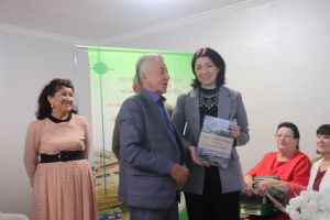 Якташыбыз, шагыйрь Илдар Батыршинның өр-яңа китабы табадан төште