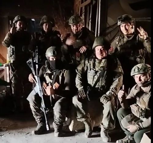 В Угледаре штурмовики 430-го полка водрузили флаг Татарстана