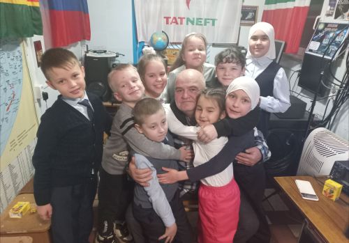 Азнакайлылар космонавтлар белән сөйләштеләр