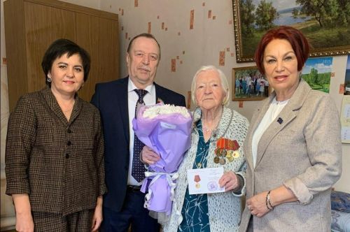 Ветеран педагогического труда Софья Валиева удостоена юбилейной медали