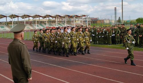 В Азнакаево прошел смотр-конкурс строя и песни